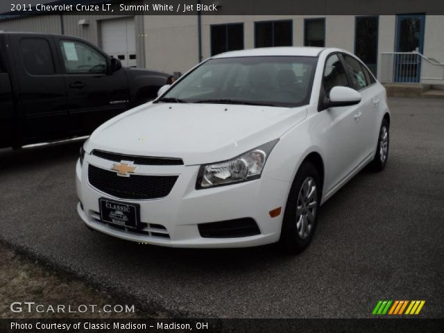 2011 Chevrolet Cruze LT in Summit White