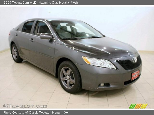 2009 Toyota Camry LE in Magnetic Gray Metallic
