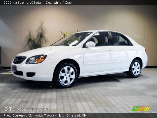 2009 Kia Spectra LX Sedan in Clear White