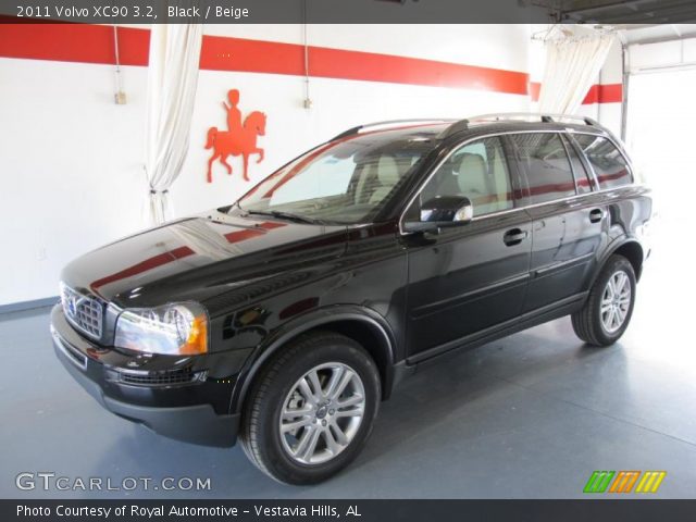 2011 Volvo XC90 3.2 in Black