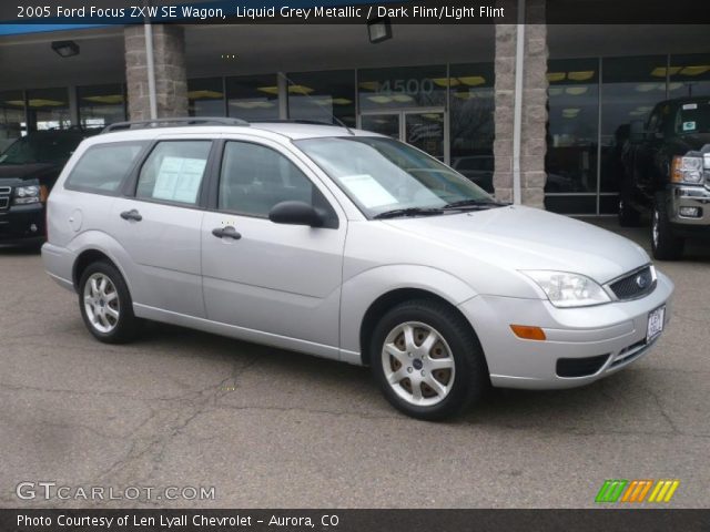 2005 Ford Focus ZXW SE Wagon in Liquid Grey Metallic