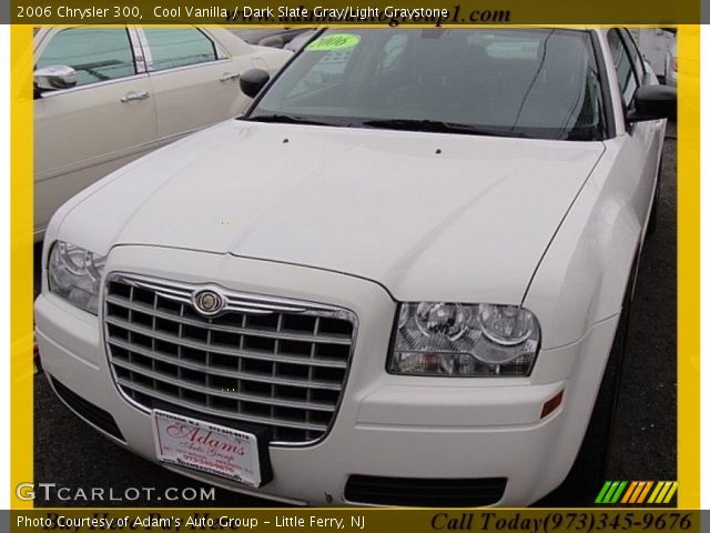 2006 Chrysler 300  in Cool Vanilla