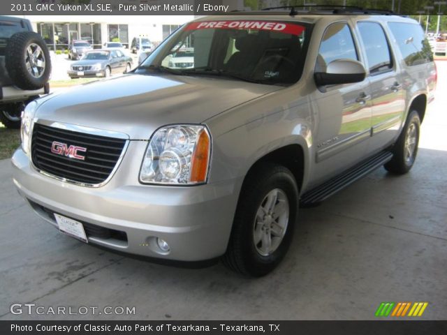 2011 GMC Yukon XL SLE in Pure Silver Metallic