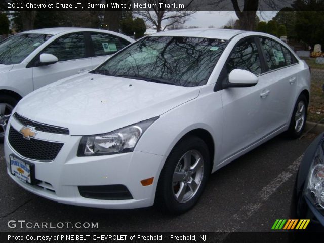 2011 Chevrolet Cruze LT in Summit White