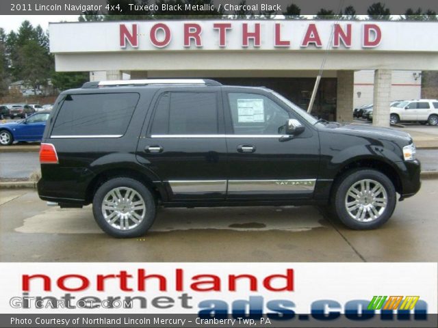 2011 Lincoln Navigator 4x4 in Tuxedo Black Metallic