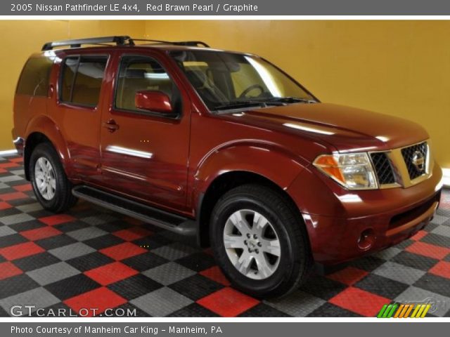 2005 Nissan Pathfinder LE 4x4 in Red Brawn Pearl