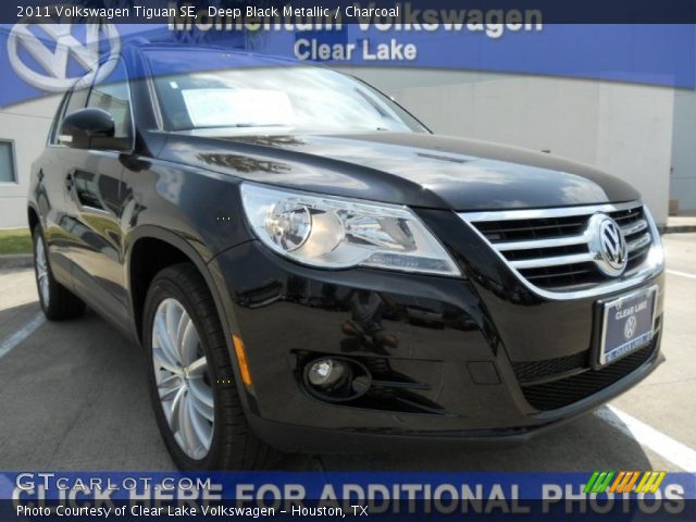 2011 Volkswagen Tiguan SE in Deep Black Metallic