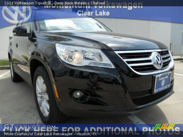 2011 Volkswagen Tiguan SE in Deep Black Metallic