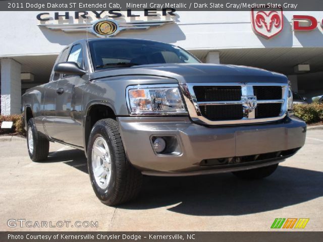 2011 Dodge Dakota ST Extended Cab in Mineral Gray Metallic