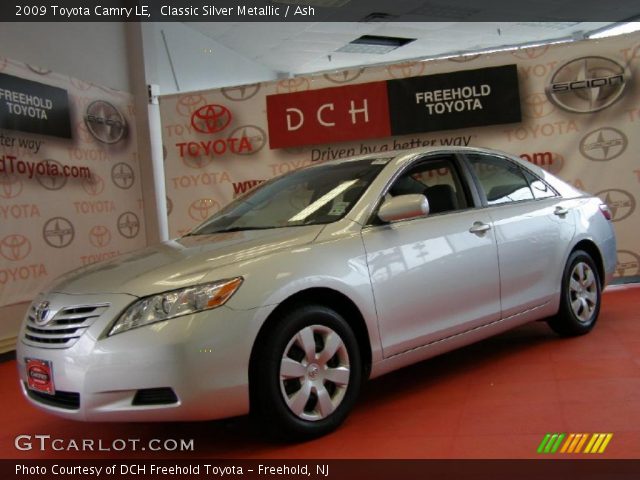 2009 Toyota Camry LE in Classic Silver Metallic