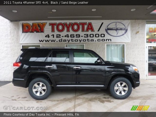 2011 Toyota 4Runner SR5 4x4 in Black