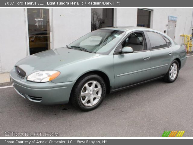 2007 Ford Taurus SEL in Light Tundra Metallic