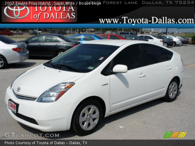 2007 Toyota Prius Hybrid in Super White