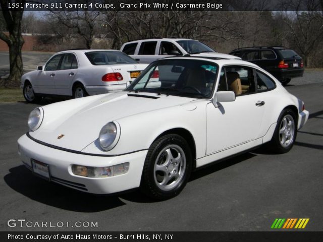 1991 Porsche 911 Carrera 4 Coupe in Grand Prix White