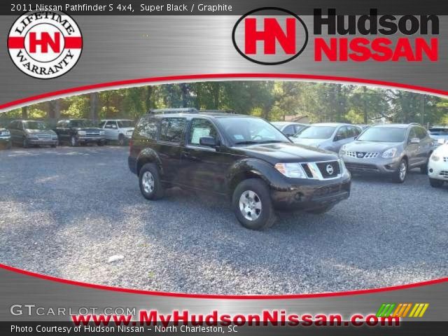 2011 Nissan Pathfinder S 4x4 in Super Black