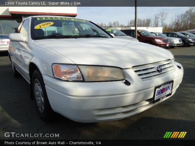 1999 Toyota Camry LE in Super White