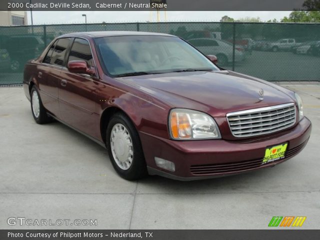 2000 Cadillac DeVille Sedan in Cabernet