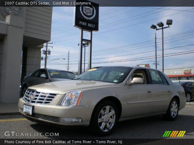 2007 Cadillac DTS Sedan in Gold Mist