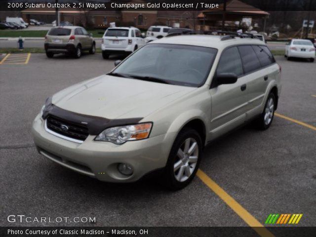 2006 Subaru Outback 2.5i Wagon in Champagne Gold Opalescent