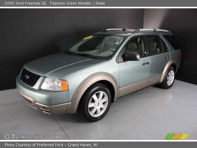 2005 Ford Freestyle SE in Titanium Green Metallic