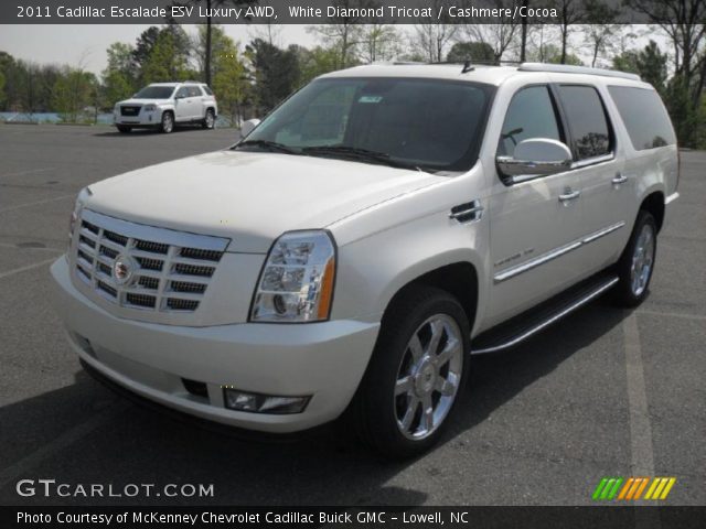 2011 Cadillac Escalade ESV Luxury AWD in White Diamond Tricoat