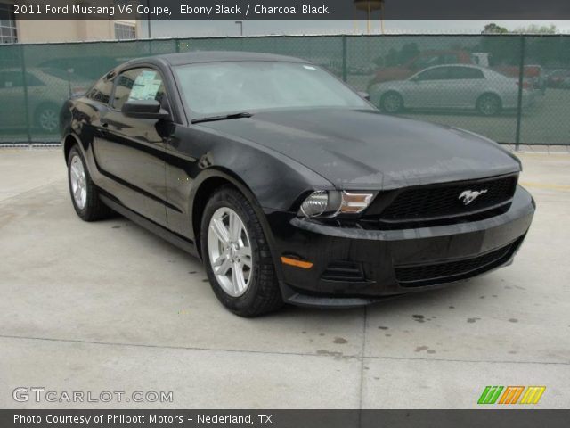 2011 Ford Mustang V6 Coupe in Ebony Black