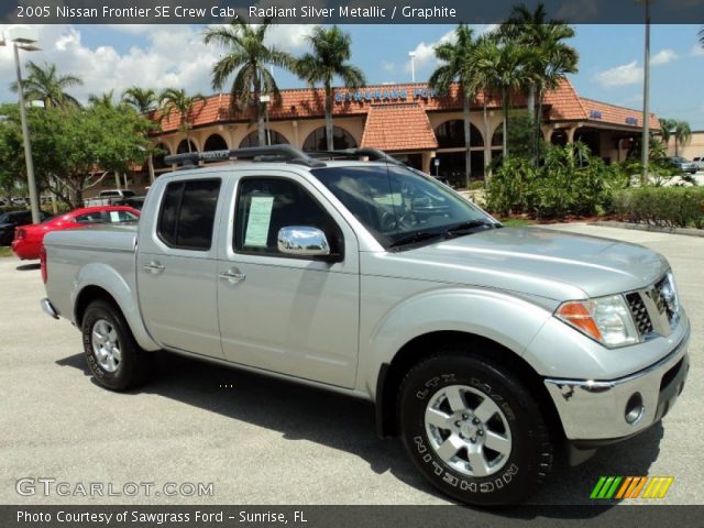 2005 Nissan Frontier SE Crew Cab in Radiant Silver Metallic