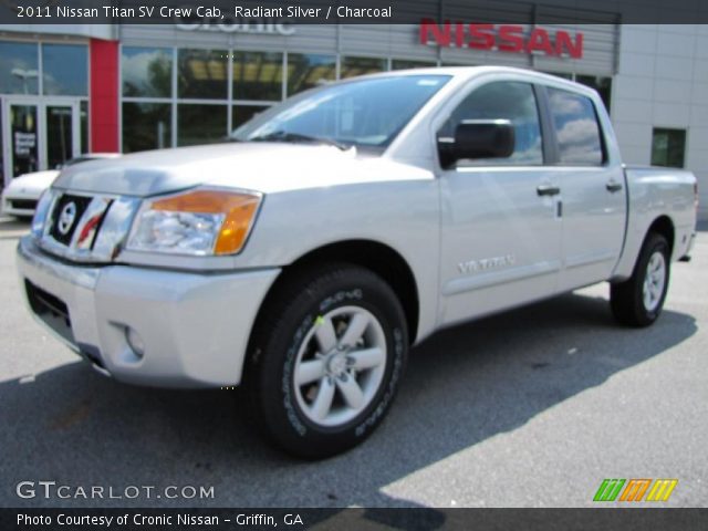 2011 Nissan Titan SV Crew Cab in Radiant Silver