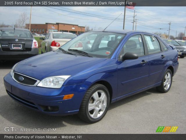 2005 Ford Focus ZX4 SES Sedan in French Blue Metallic
