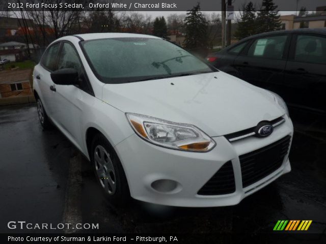 2012 Ford Focus S Sedan in Oxford White