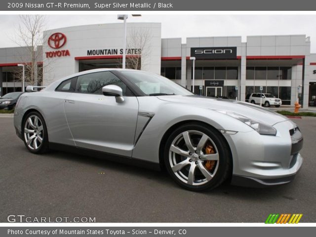 2009 Nissan GT-R Premium in Super Silver Metallic