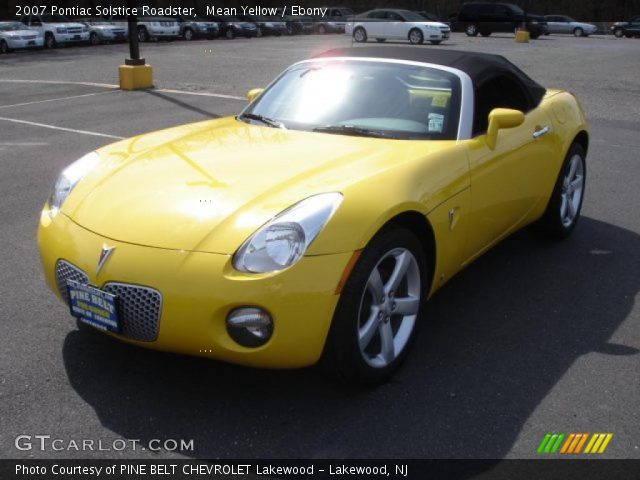 2007 Pontiac Solstice Roadster in Mean Yellow