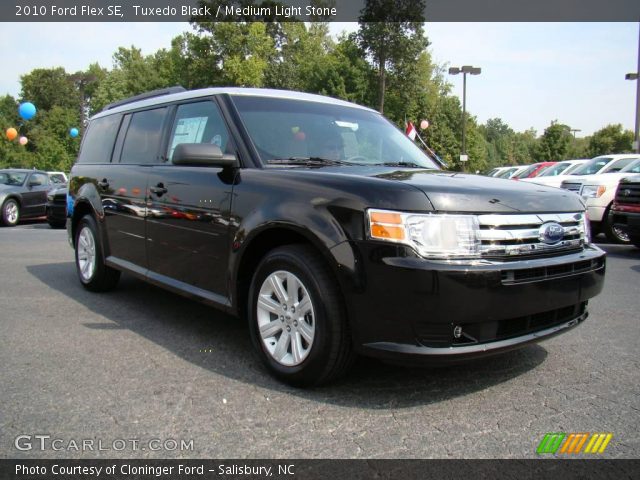 2010 Ford Flex SE in Tuxedo Black