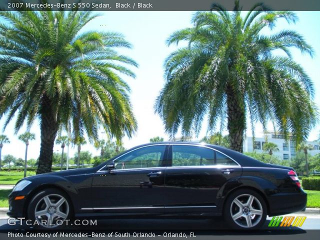 2007 Mercedes-Benz S 550 Sedan in Black