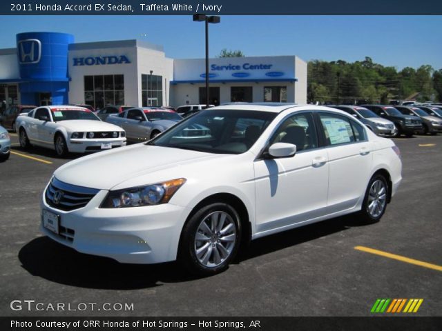 2011 Honda Accord EX Sedan in Taffeta White