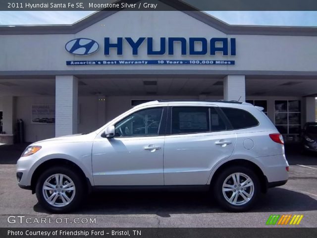 2011 Hyundai Santa Fe SE in Moonstone Silver