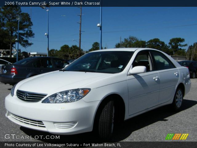 2006 Toyota Camry LE in Super White