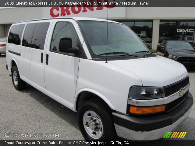 2009 Chevrolet Express LT 3500 Passenger Van in Summit White