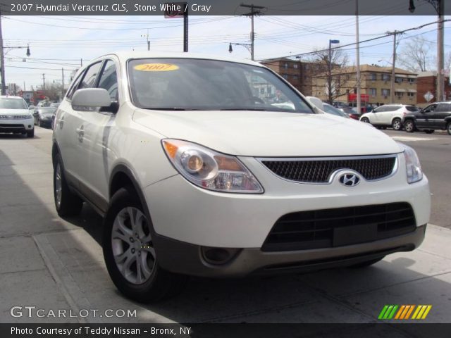 2007 Hyundai Veracruz GLS in Stone White