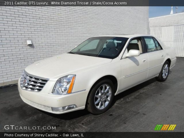 2011 Cadillac DTS Luxury in White Diamond Tricoat