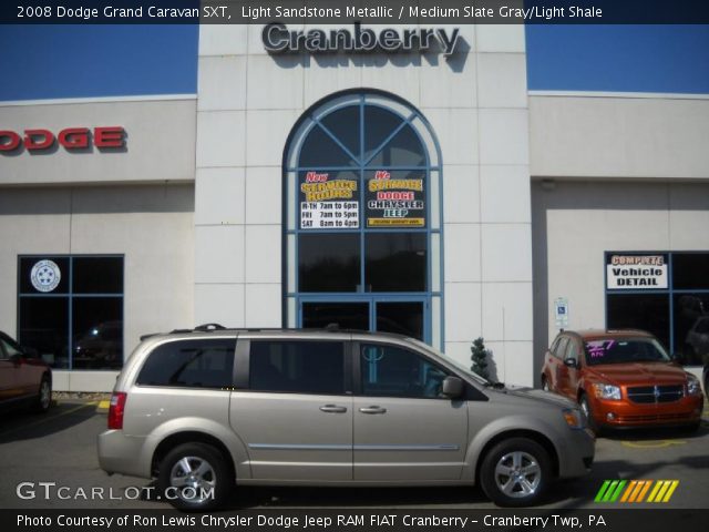 2008 Dodge Grand Caravan SXT in Light Sandstone Metallic