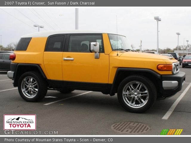 2007 Toyota FJ Cruiser  in Sun Fusion