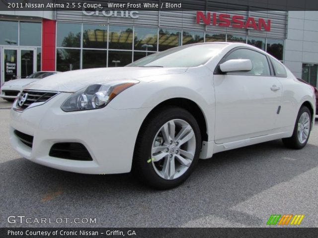 2011 Nissan altima coupe winter frost