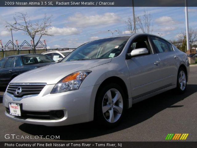 2009 Nissan Altima 3.5 SE in Radiant Silver Metallic