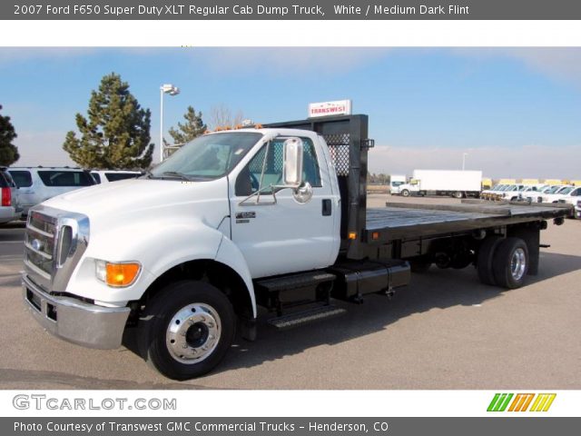 2007 Ford F650 Super Duty XLT Regular Cab Dump Truck in White