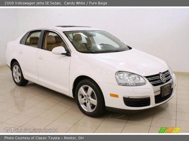 2009 Volkswagen Jetta SE Sedan in Candy White