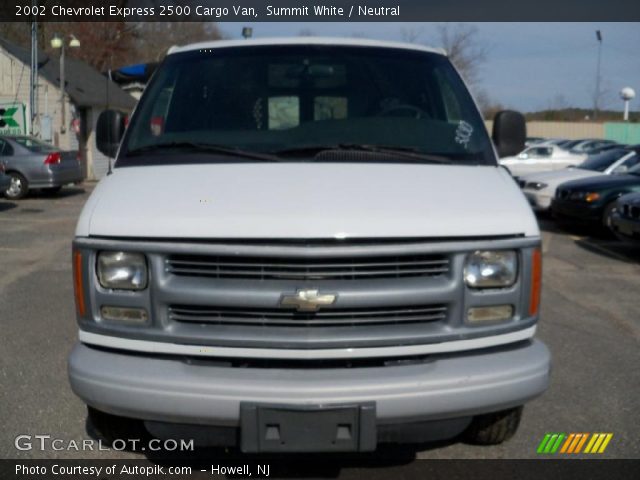 2002 Chevrolet Express 2500 Cargo Van in Summit White
