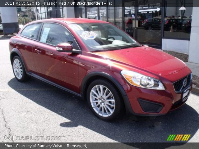 2011 Volvo C30 T5 in Passion Red