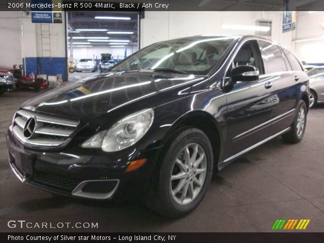 2006 Mercedes-Benz R 500 4Matic in Black