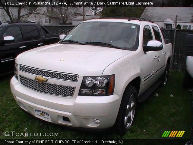 2011 Chevrolet Avalanche LTZ 4x4 in Summit White